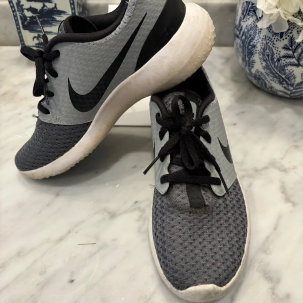 Nike Junior Roshe G Golf Shoes Size 4Y